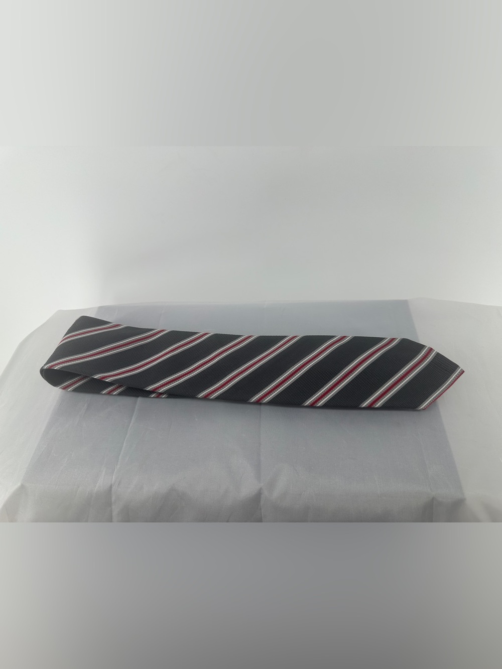 robert talbott Newman 7 Fold grey and red striped Silk Necktie